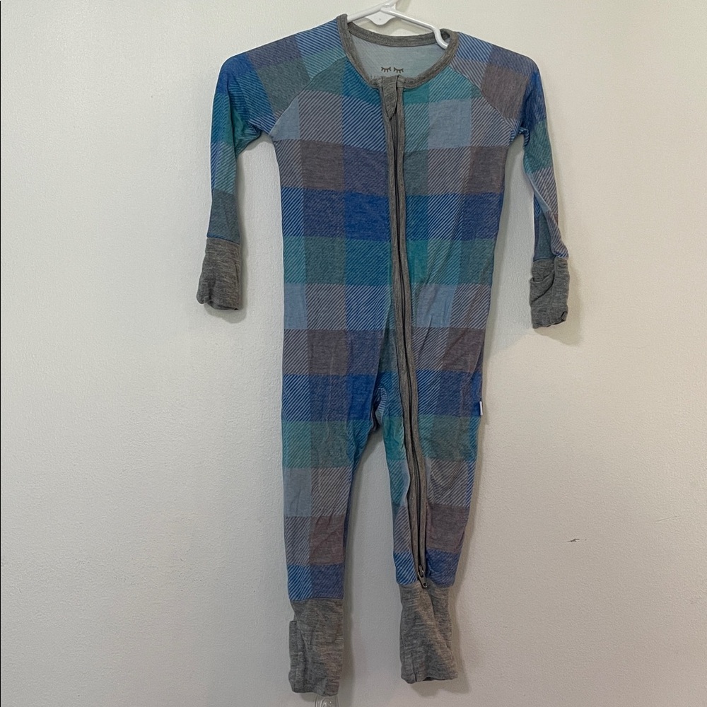 Little Sleepies 3-6 month zippy
Artic Plaid pattern